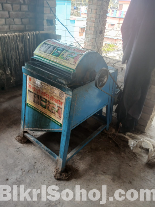 কলা গাছ আর কচুরি পানা দিয়ে ফাইবার তৈরি করা ম্যাশিন